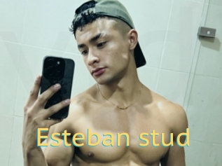 Esteban_stud