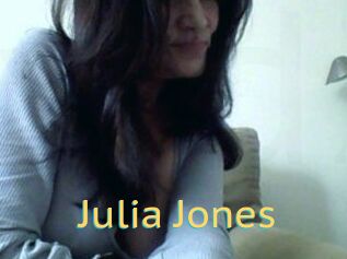 Julia_Jones