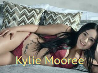 Kylie_Mooree