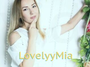 LovelyyMia
