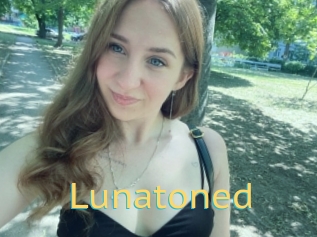 Lunatoned