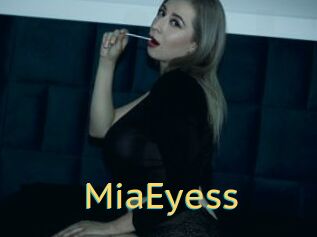 MiaEyess
