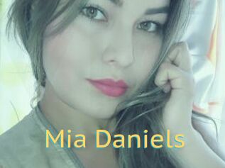 Mia_Daniels