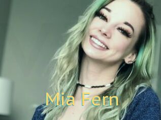 Mia_Fern
