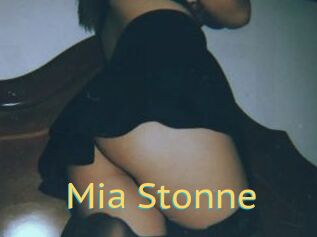 Mia_Stonne