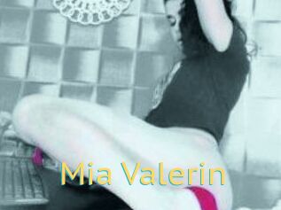 Mia_Valerin