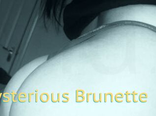 Mysterious_Brunette