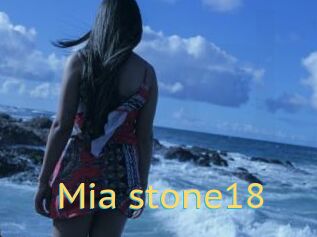 Mia_stone18