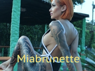 Miabrunette